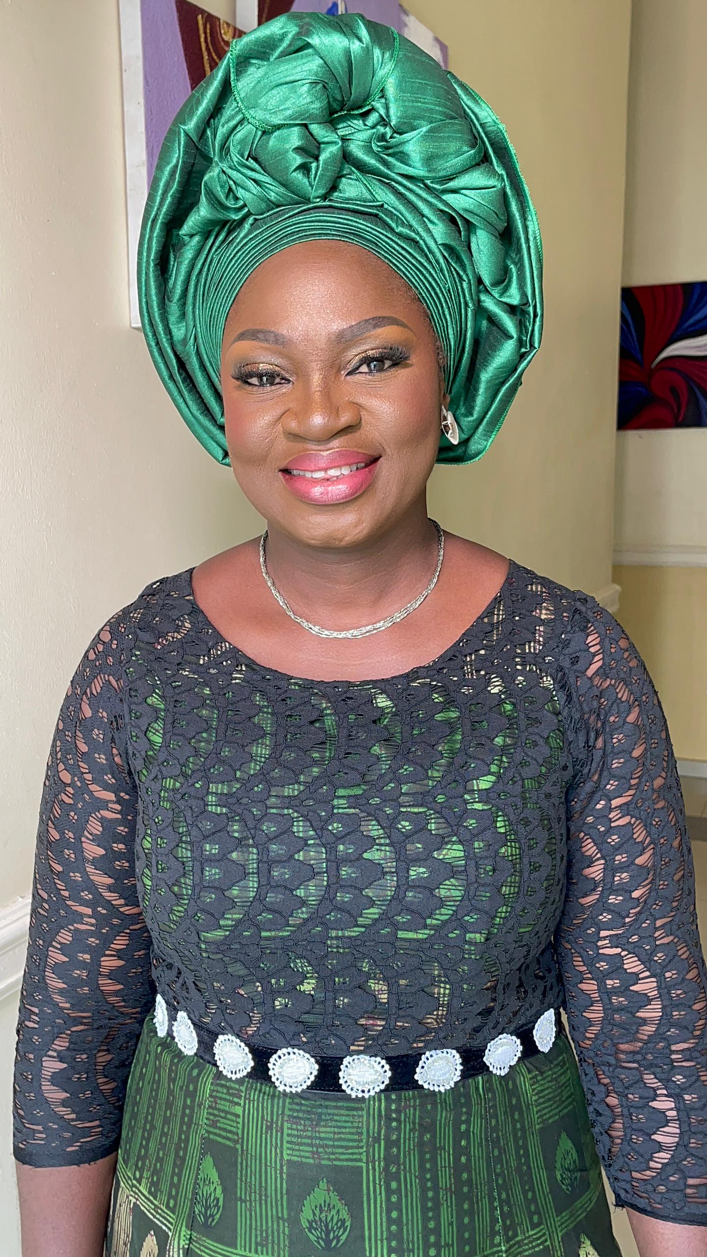 PeridotChozy client wearing a green head scarf